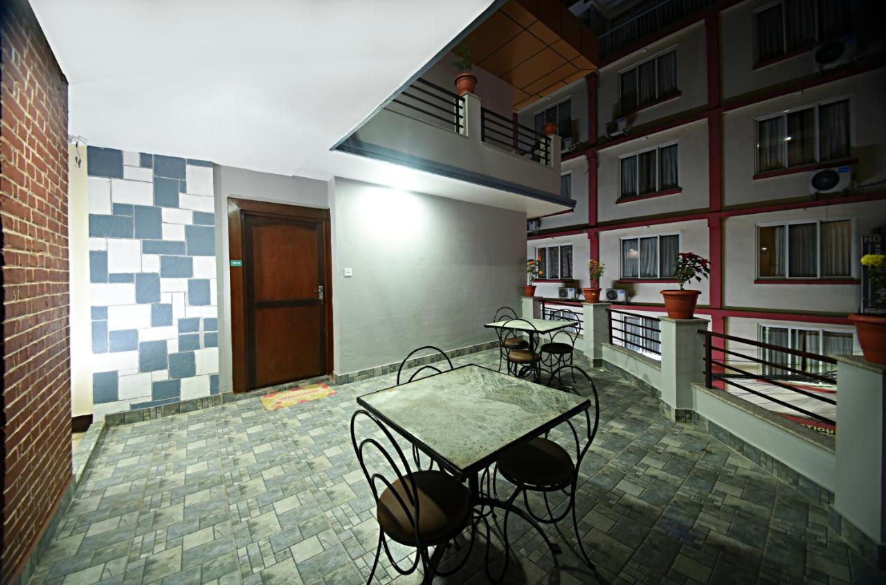 Karma Hotel Nepal Katmandú Exterior foto